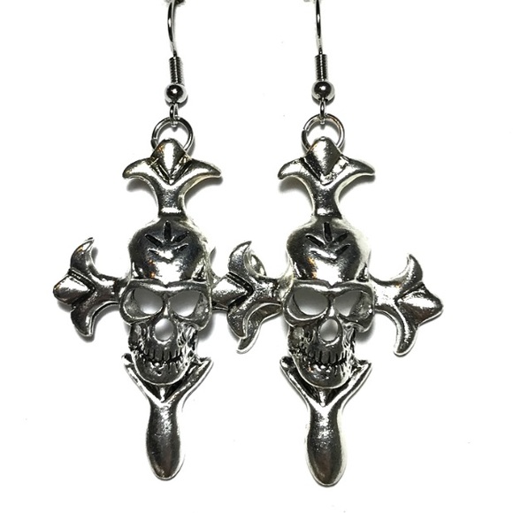 Jewelry - Large grunge skull and cross earrings